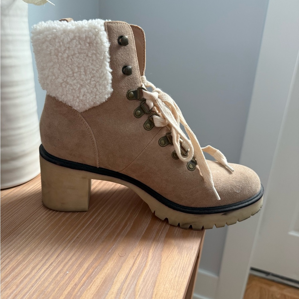 Cozy Tan Ankle Boots with Faux Fur - Picture 3 of 5